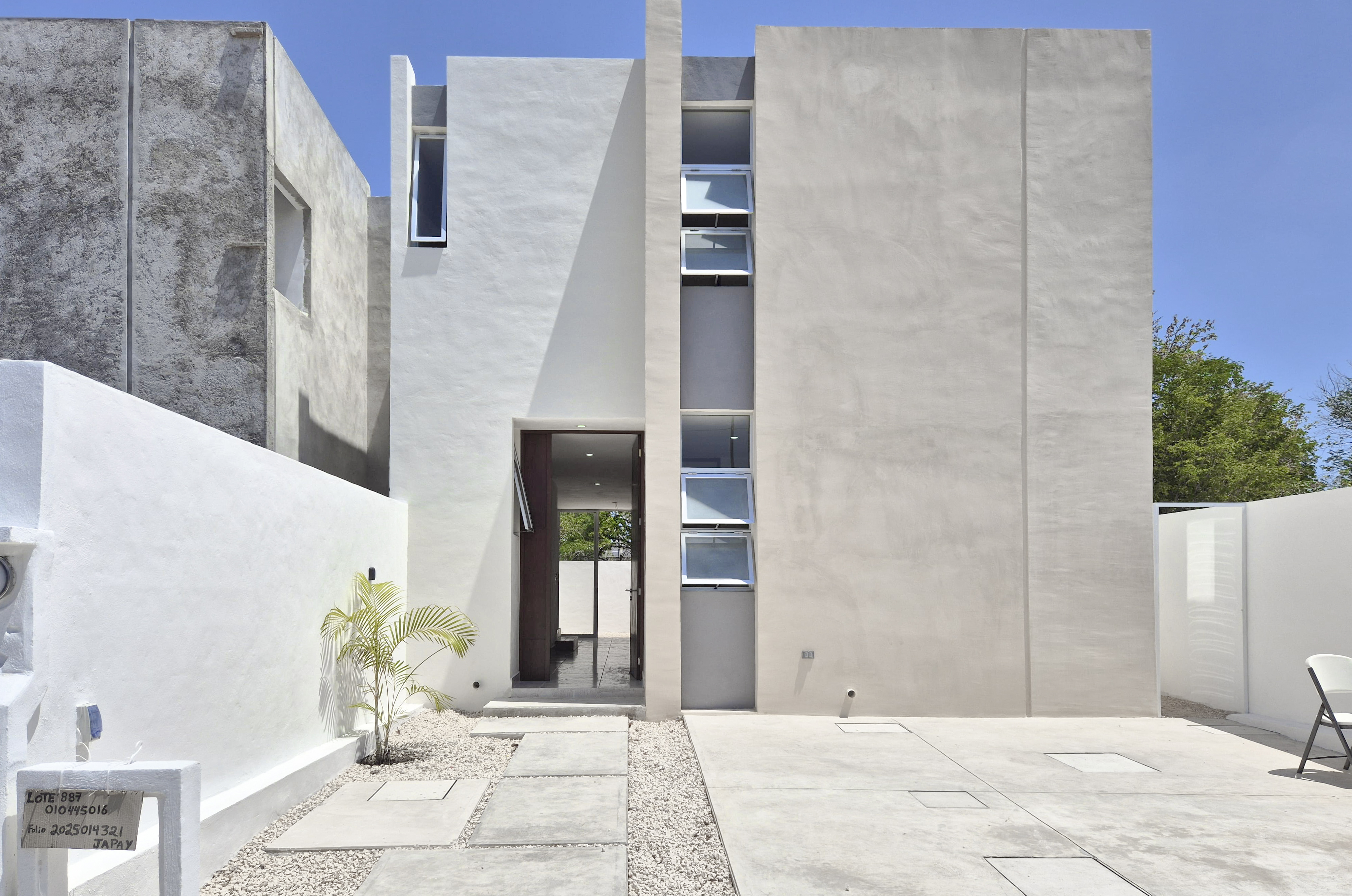 1747-Casa-en-venta-en-Merida-Real-Montejo-de-3-recamaras-y-alberca (5).jpg